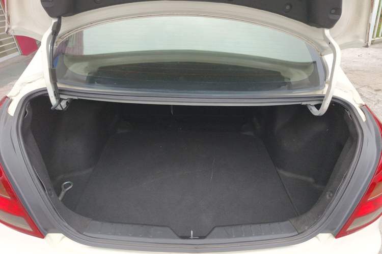Used GAC Trumpchi GA3S Vision 2014 1.6L Manual Elite Edition Trunk