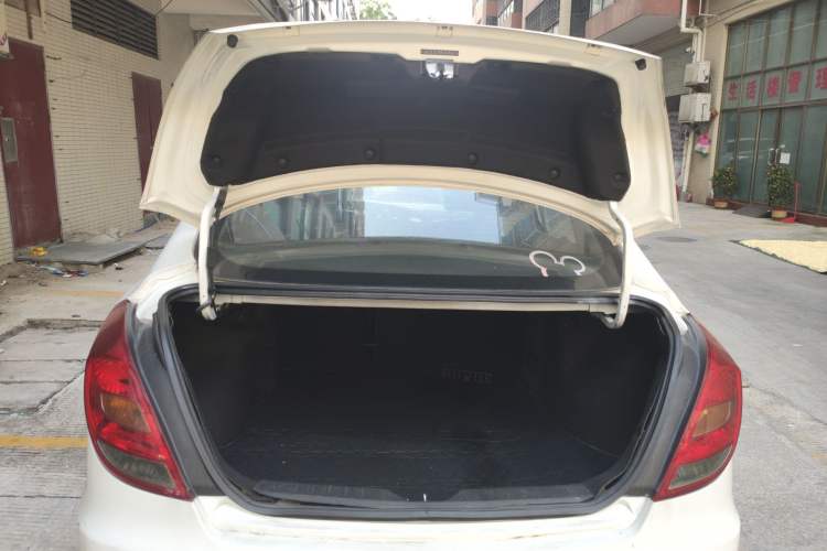 Used GAC Trumpchi GA3S Vision 2014 1.6L Automatic Luxury ESP Version Trunk