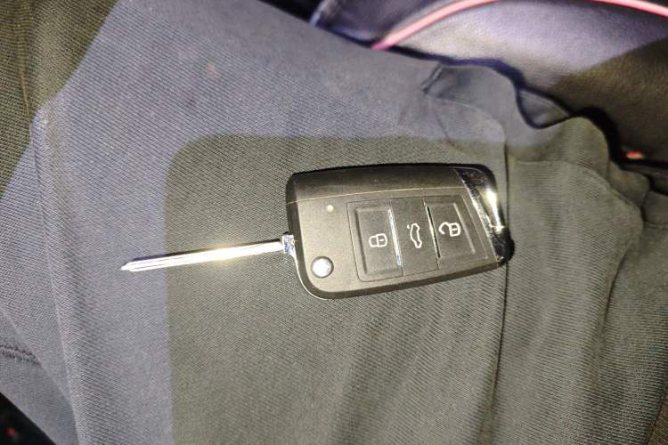 Used GAC Trumpchi GA3S Vision 2014 1.6L Automatic Elite ESP Version Vehicle Key