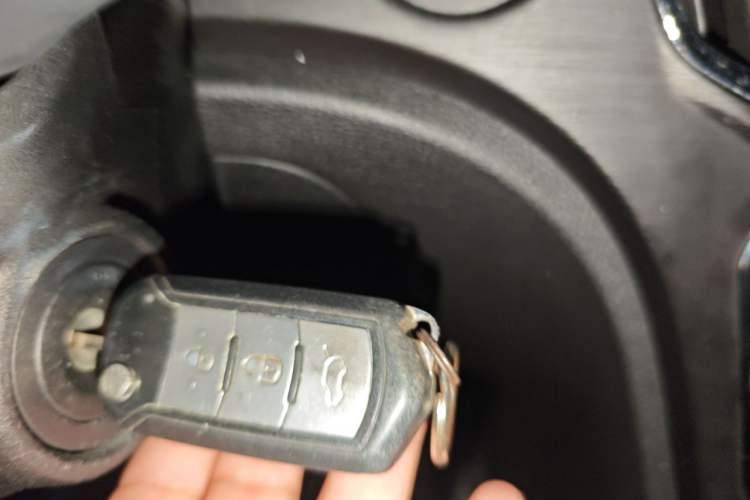 Used GAC Trumpchi GA3S Vision 2014 1.6L Automatic Elite ESP Version Vehicle Key