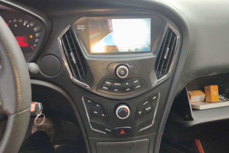 Used GAC Trumpchi GA3S Vision 2014 1.6L Automatic Luxury ESP Version Audio And AC Panel