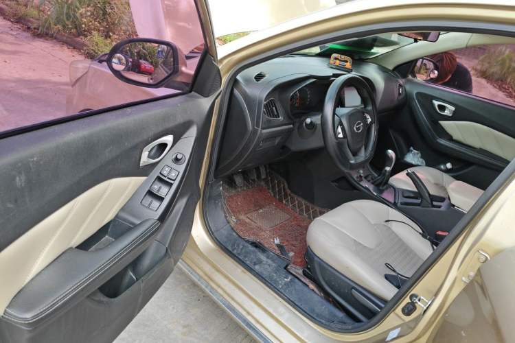 Used GAC Trumpchi GA3S Vision 2014 1.6L Manual Luxury ESP Version Driver Seat