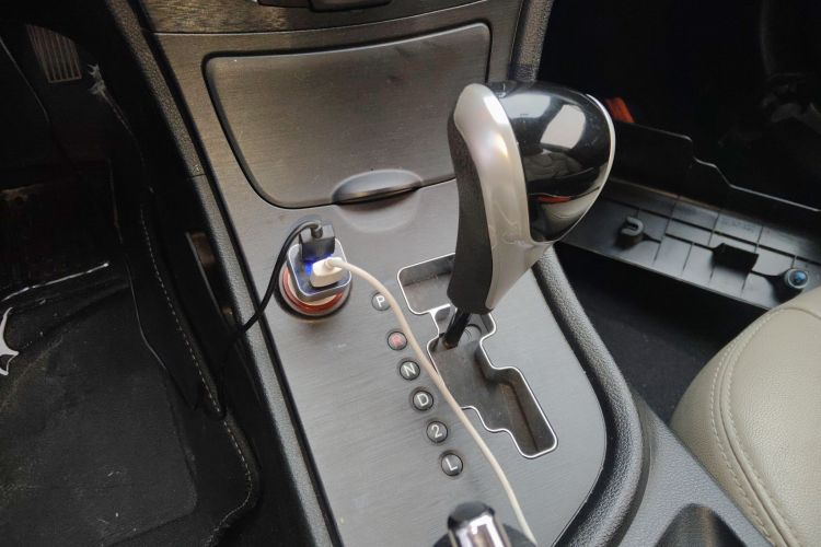 Used GAC Trumpchi GA3S Vision 2014 1.6L Automatic Luxury ESP Version Gear Lever