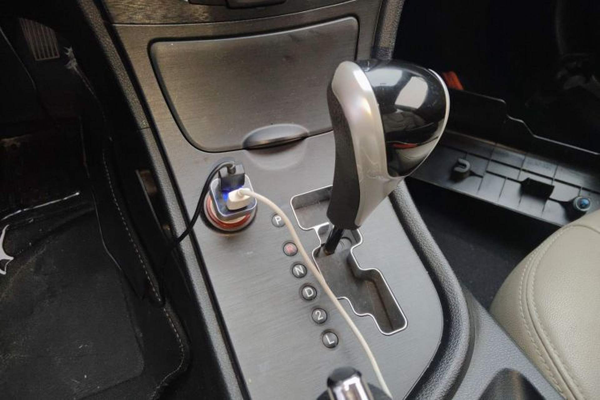 Used GAC Trumpchi GA3S Vision 2014 1.6L Automatic Luxury ESP Version Gear Lever