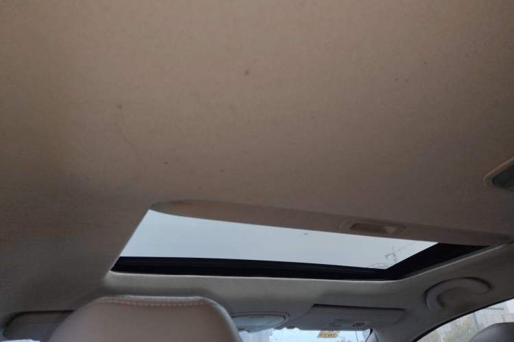Used GAC Trumpchi GA3S Vision 2014 1.6L Automatic Luxury ESP Version Headliner