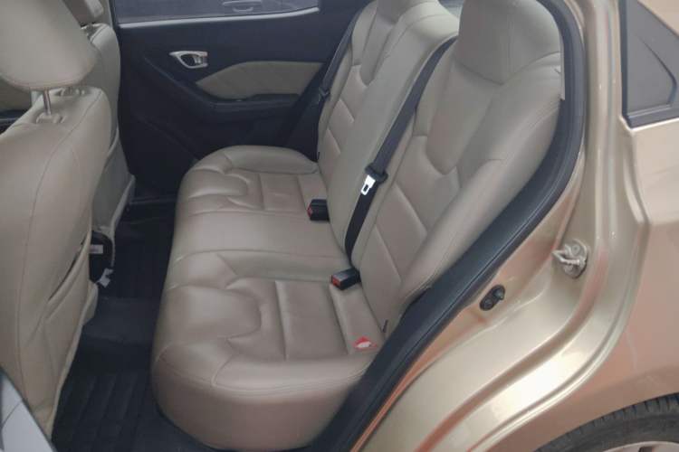 Used GAC Trumpchi GA3S Vision 2014 1.6L Automatic Luxury ESP Version Left Rear Seat