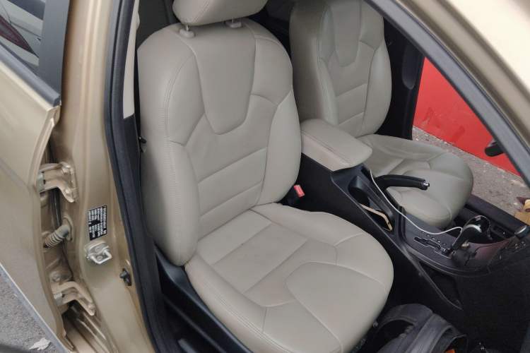 Used GAC Trumpchi GA3S Vision 2014 1.6L Automatic Luxury ESP Version Right Front Seat