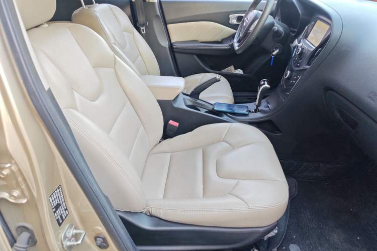 Used GAC Trumpchi GA3S Vision 2014 1.6L Automatic Luxury ESP Version Right Front Seat