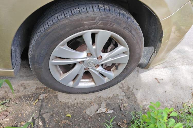 Used GAC Trumpchi GA3S Vision 2014 1.6L Manual Luxury ESP Version Right Front Wheel Hub