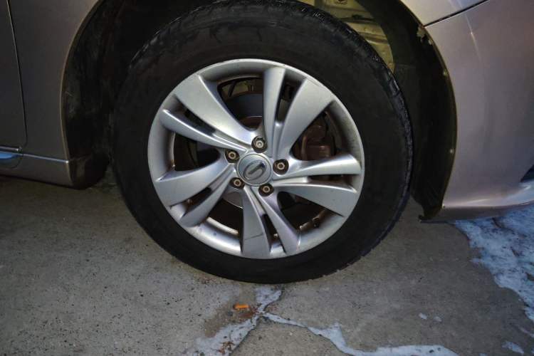 Used GAC Trumpchi GA3S Vision 2014 1.6L Automatic Luxury ESP Version Right Front Wheel Hub