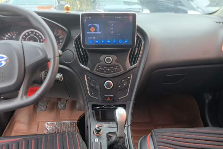 Used GAC Trumpchi GA3S Vision 2016 200T Manual Elite Edition Audio And AC Panel