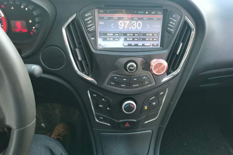 Used GAC Trumpchi GA3S Vision 2016 200T Manual Elite Edition Audio And AC Panel