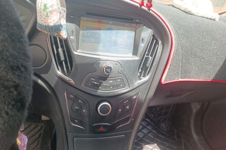 Used GAC Trumpchi GA3S Vision 2016 200T Manual Elite Edition Audio And AC Panel