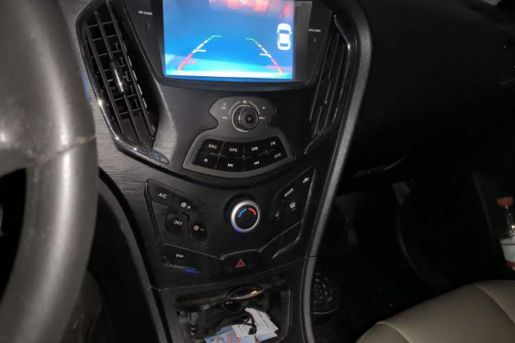 Used GAC Trumpchi GA3S Vision 2016 200T Manual Elite Edition Audio And AC Panel