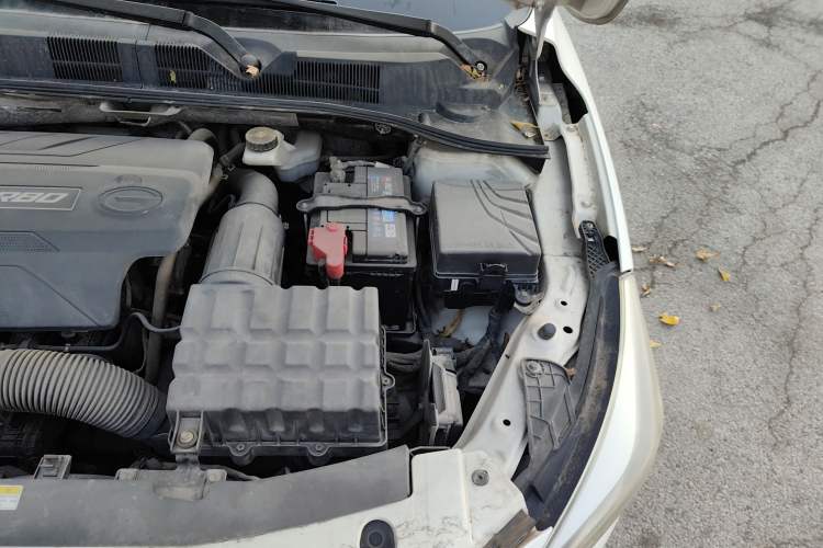 Used GAC Trumpchi GA3S Vision 2016 200T Manual Elite Edition Engine Bay Left