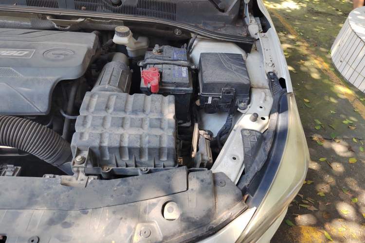 Used GAC Trumpchi GA3S Vision 2016 200T Manual Elite Edition Engine Bay Left