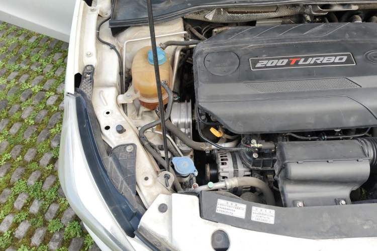 Used GAC Trumpchi GA3S Vision 2016 200T Manual Elite Edition Engine Bay Right