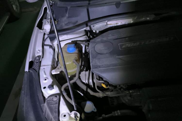 Used GAC Trumpchi GA3S Vision 2016 200T Manual Elite Edition Engine Bay Right