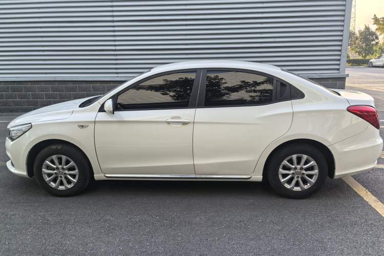 Used GAC Trumpchi GA3S Vision 2016 200T Manual Elite Edition Exterior 7