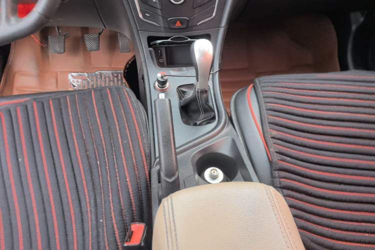 Used GAC Trumpchi GA3S Vision 2016 200T Manual Elite Edition Gear Lever