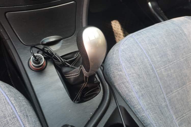 Used GAC Trumpchi GA3S Vision 2016 200T Manual Elite Edition Gear Lever