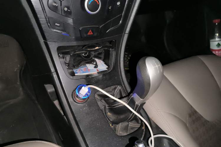 Used GAC Trumpchi GA3S Vision 2016 200T Manual Elite Edition Gear Lever