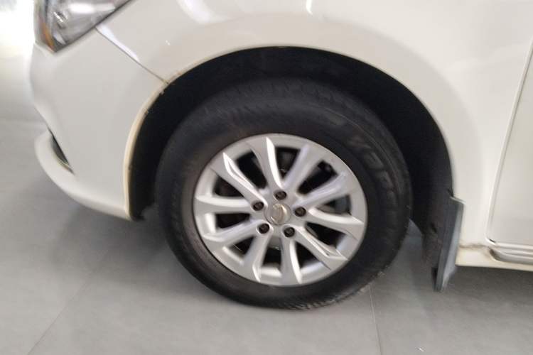 Used GAC Trumpchi GA3S Vision 2016 200T Manual Elite Edition Left Front Wheel Hub