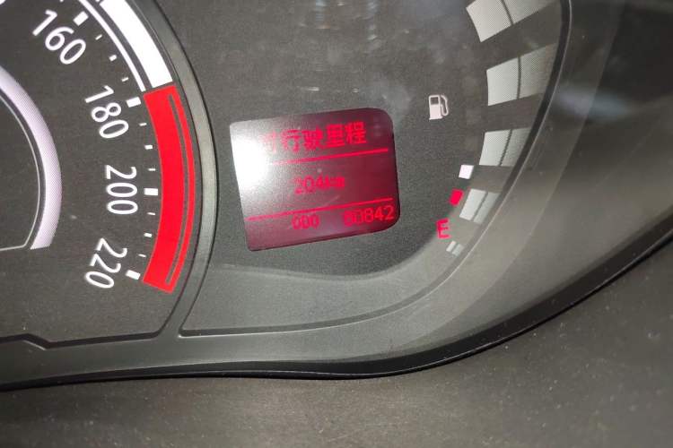 Used GAC Trumpchi GA3S Vision 2016 200T Manual Elite Edition Odometer Close Up