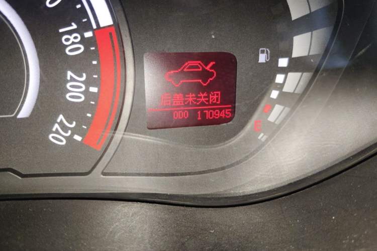 Used GAC Trumpchi GA3S Vision 2016 200T Manual Elite Edition Odometer Close Up