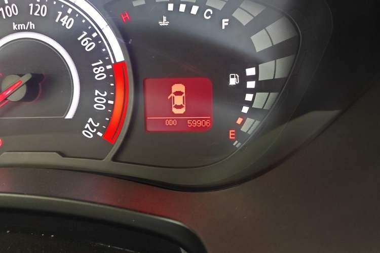Used GAC Trumpchi GA3S Vision 2016 200T Manual Elite Edition Odometer Close Up