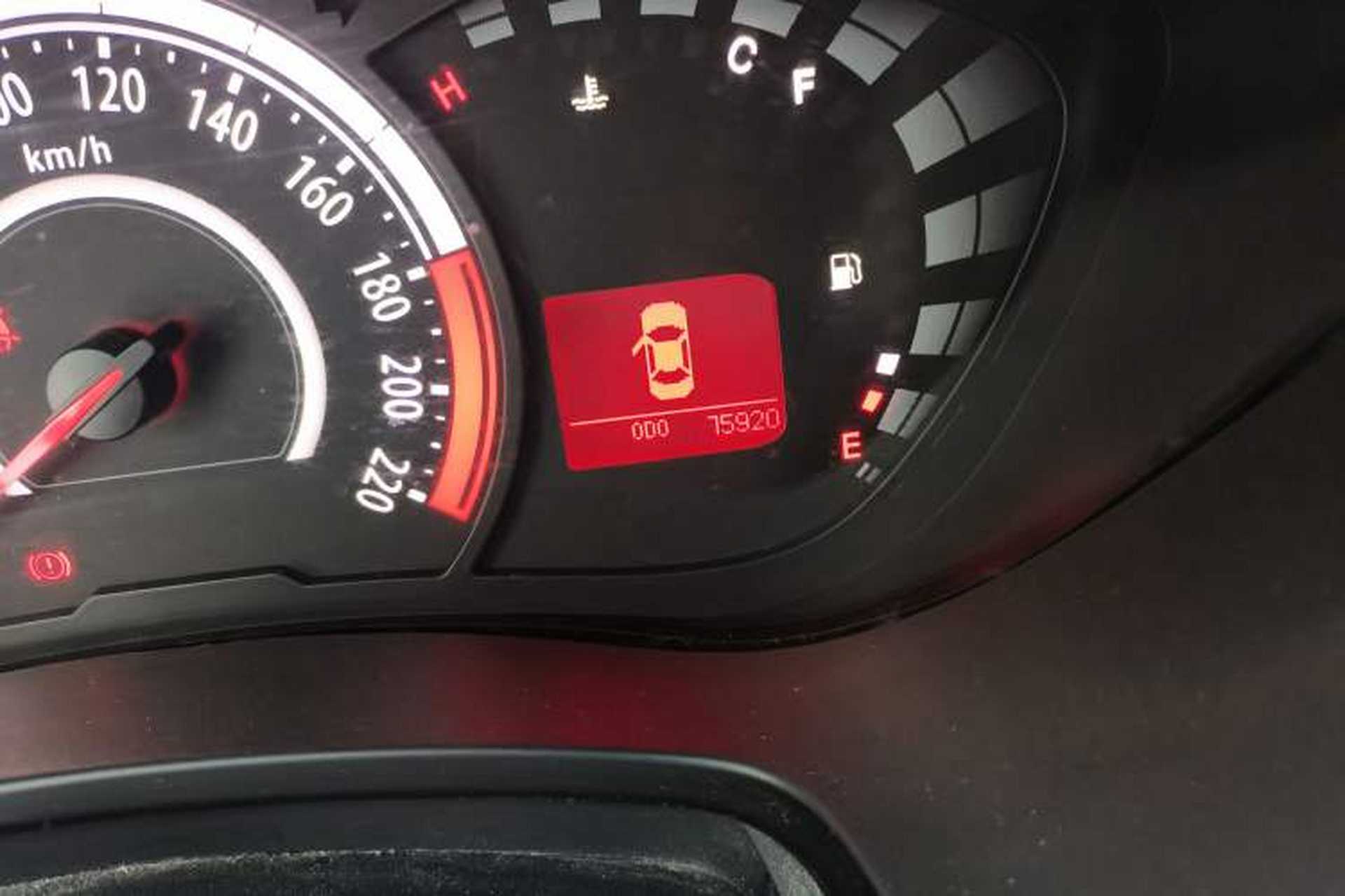 Used GAC Trumpchi GA3S Vision 2016 200T Manual Elite Edition Odometer Close Up