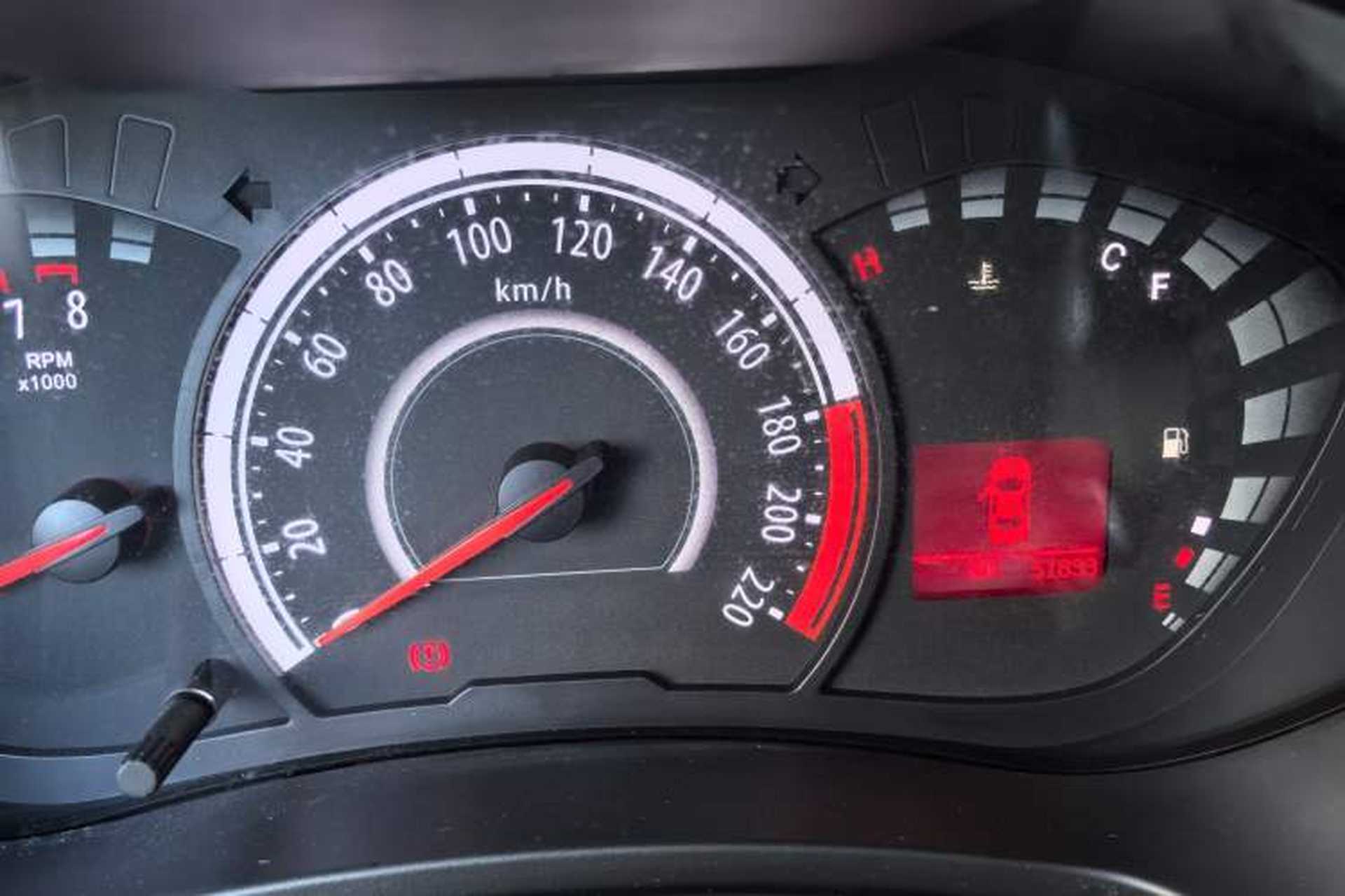 Used GAC Trumpchi GA3S Vision 2016 200T Manual Elite Edition Odometer Close Up