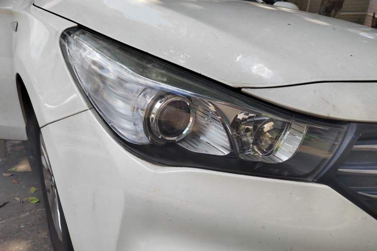 Used GAC Trumpchi GA3S Vision 2016 200T Manual Elite Edition Right Front Headlight