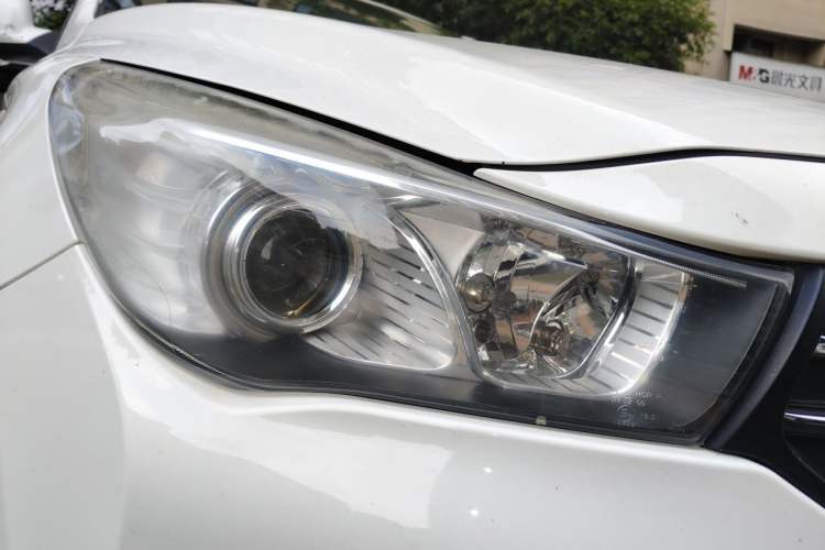 Used GAC Trumpchi GA3S Vision 2016 200T Manual Elite Edition Right Front Headlight