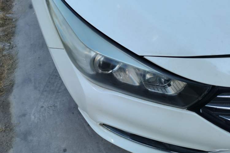 Used GAC Trumpchi GA3S Vision 2016 200T Manual Elite Edition Right Front Headlight