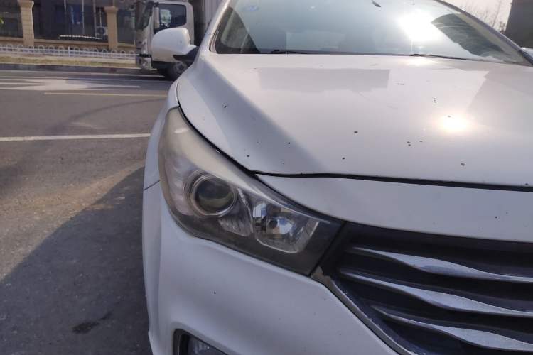 Used GAC Trumpchi GA3S Vision 2016 200T Manual Elite Edition Right Front Headlight