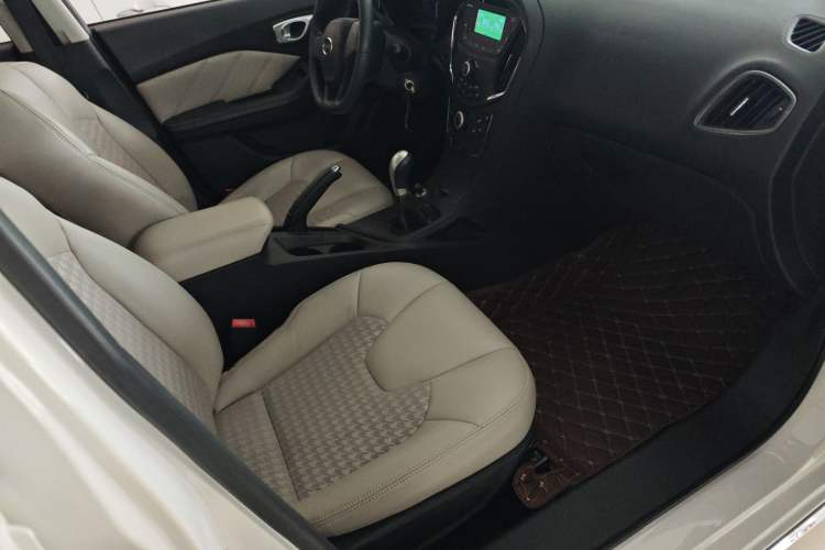Used GAC Trumpchi GA3S Vision 2016 200T Manual Elite Edition Right Front Seat