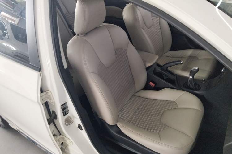 Used GAC Trumpchi GA3S Vision 2016 200T Manual Elite Edition Right Front Seat