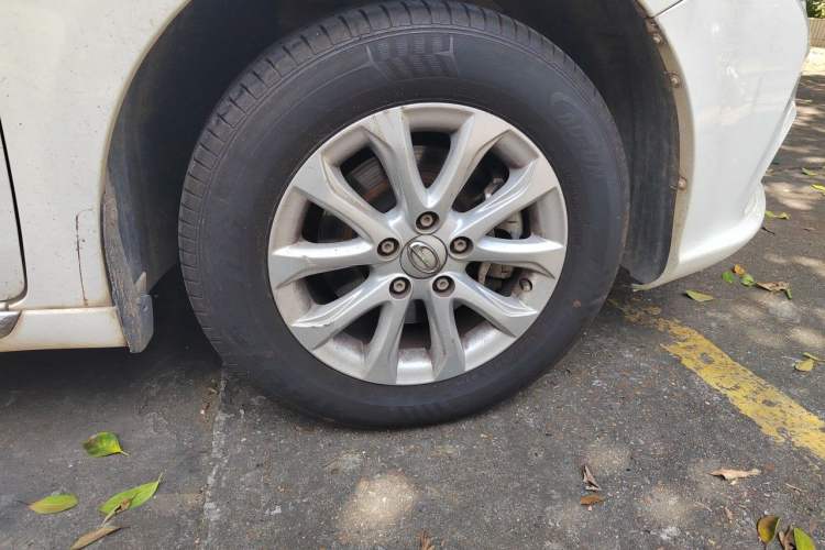Used GAC Trumpchi GA3S Vision 2016 200T Manual Elite Edition Right Front Wheel Hub