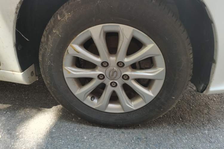 Used GAC Trumpchi GA3S Vision 2016 200T Manual Elite Edition Right Front Wheel Hub