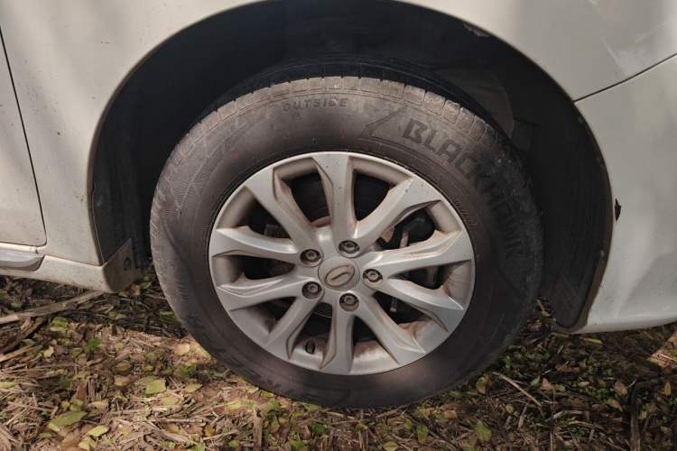 Used GAC Trumpchi GA3S Vision 2016 200T Manual Elite Edition Right Front Wheel Hub