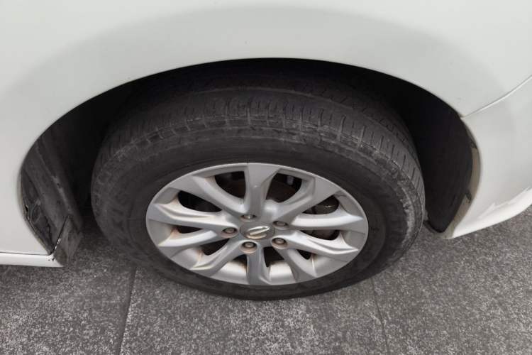 Used GAC Trumpchi GA3S Vision 2016 200T Manual Elite Edition Right Front Wheel Hub