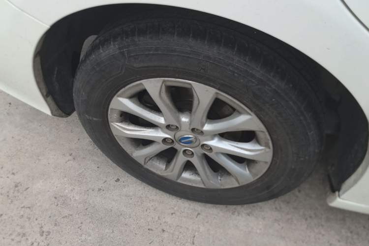 Used GAC Trumpchi GA3S Vision 2016 200T Manual Elite Edition Right Rear Wheel Hub