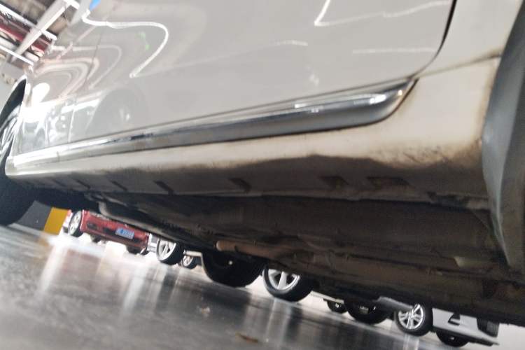 Used GAC Trumpchi GA3S Vision 2016 200T Manual Elite Edition Right Side Sill