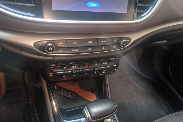 Used GAC Trumpchi GA4 2018 200T Automatic Luxury Edition Audio And AC Panel