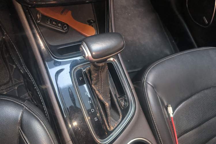 Used GAC Trumpchi GA4 2018 200T Automatic Luxury Edition Gear Lever