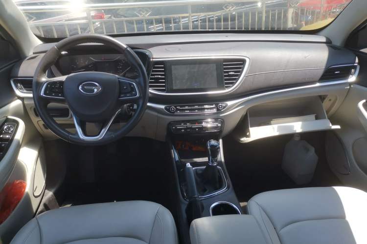 Used GAC Trumpchi GA4 2018 200T Manual Luxury Edition Center Console