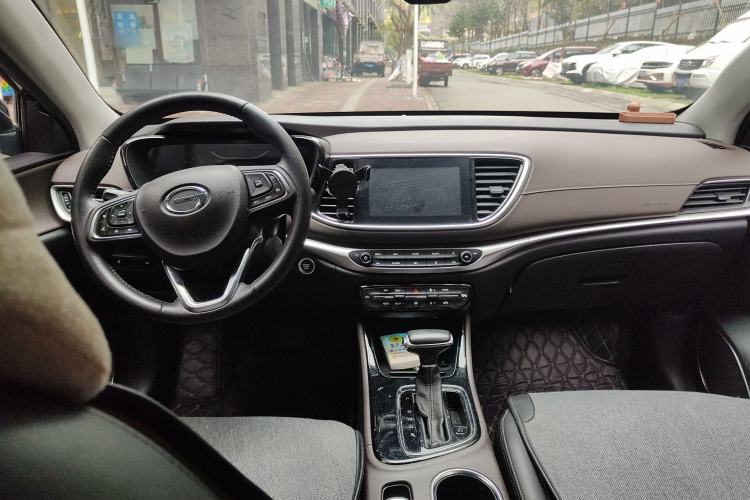Used GAC Trumpchi GA4 2018 200T Automatic Luxury Edition Center Console