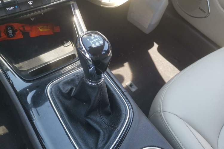 Used GAC Trumpchi GA4 2018 200T Manual Luxury Edition Gear Lever