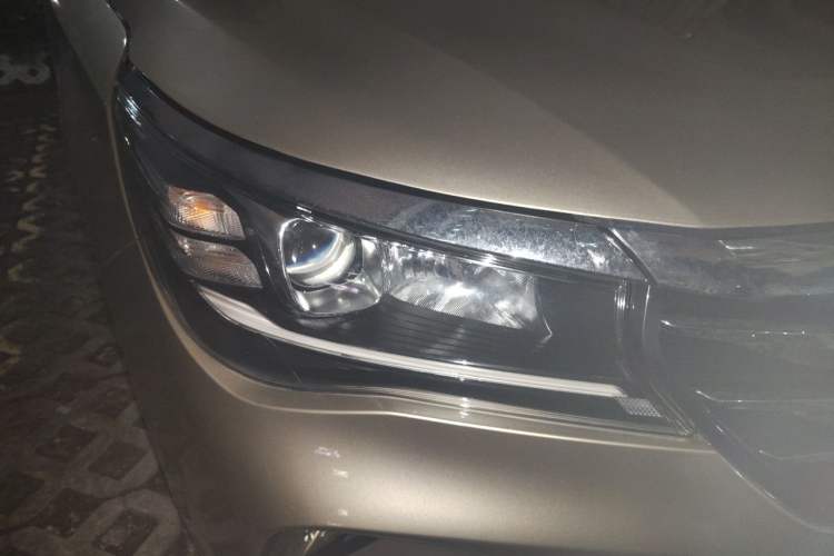 Used GAC Trumpchi GA4 2018 150N Manual Deluxe Edition Right Front Headlight